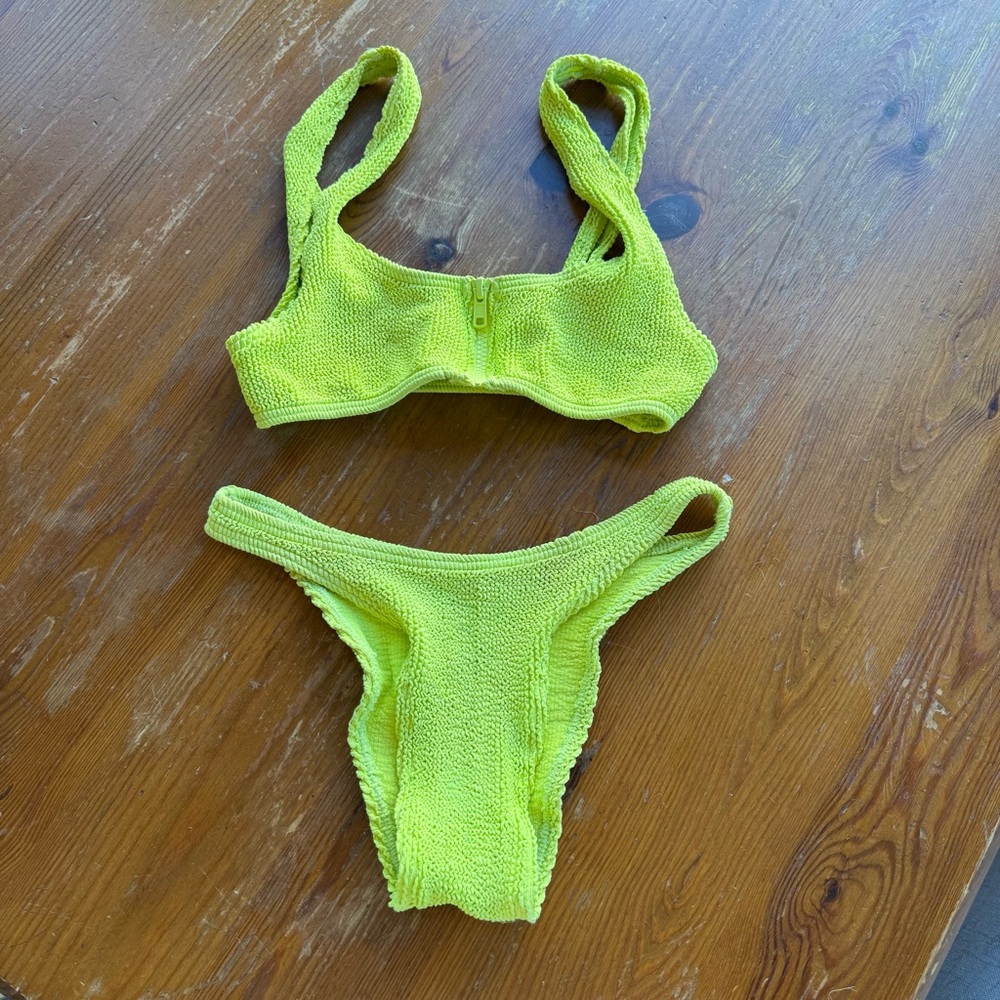 Bond-Eye Ribbed Bikini Top & Bottoms